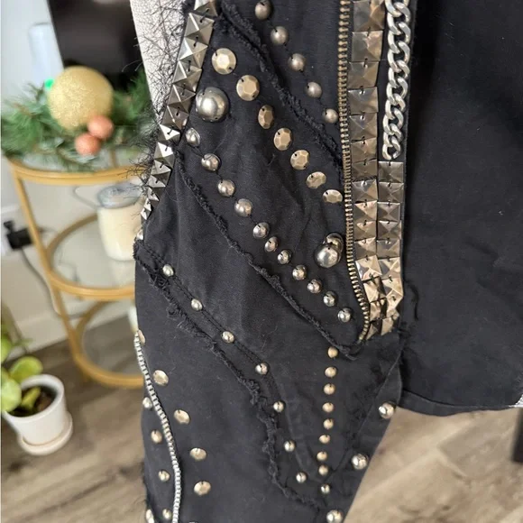 Monoreno Black Silver Studded Vest, M - Picture 3 of 8
